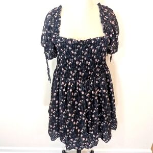 Lulus crush black floral smocked, puff sleeve bubble mini dress.  XL. NWT